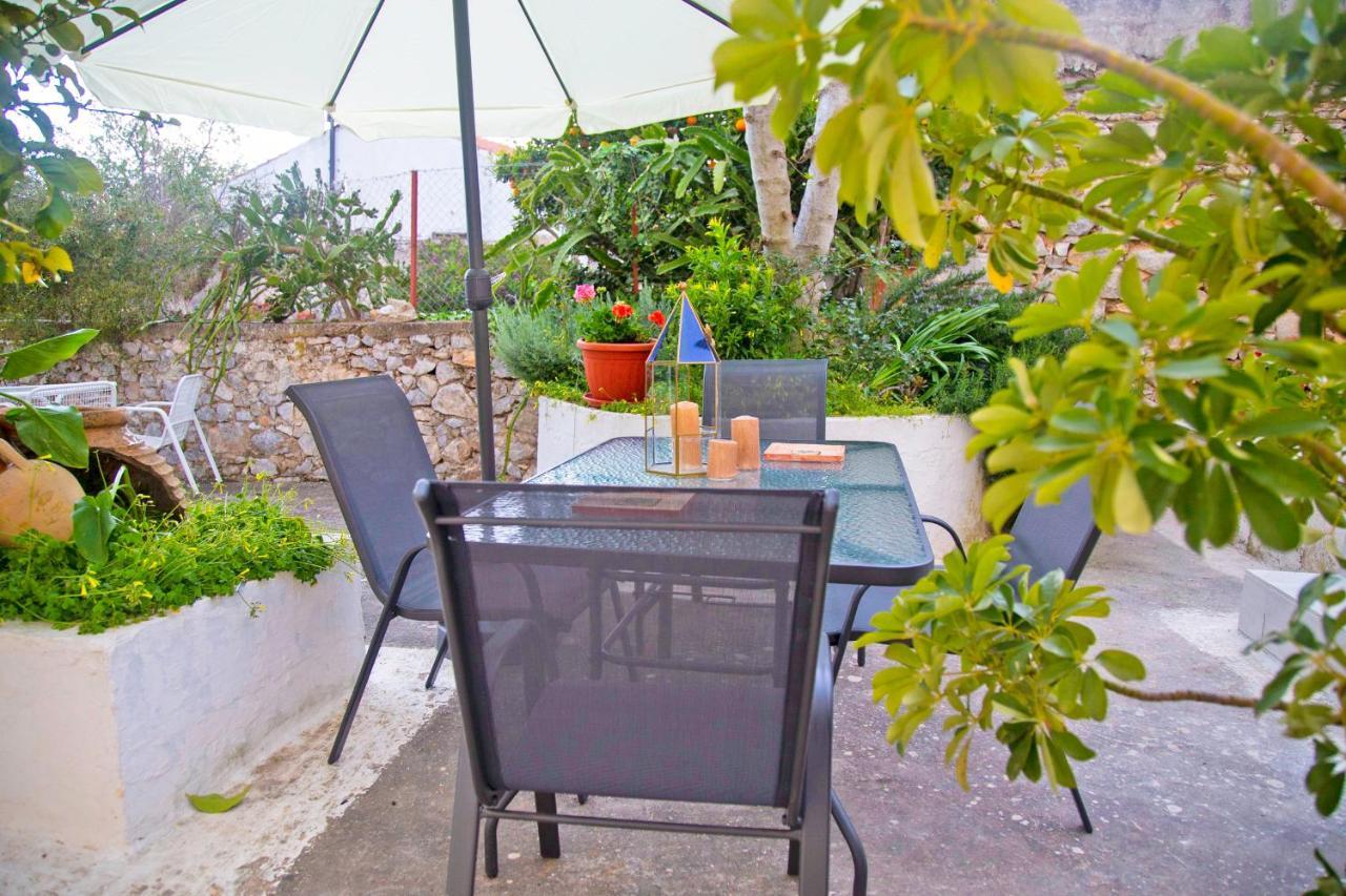 Areopolis Art Apartment Exterior photo